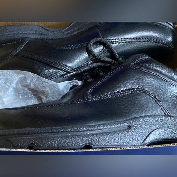 Mens Rockport Shoes NIB Sz 9XW - Picture 1 of 4